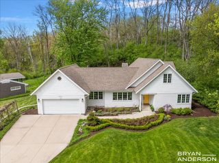2925 Reeds Lake Boulevard Se, East Grand Rapids, MI 49506