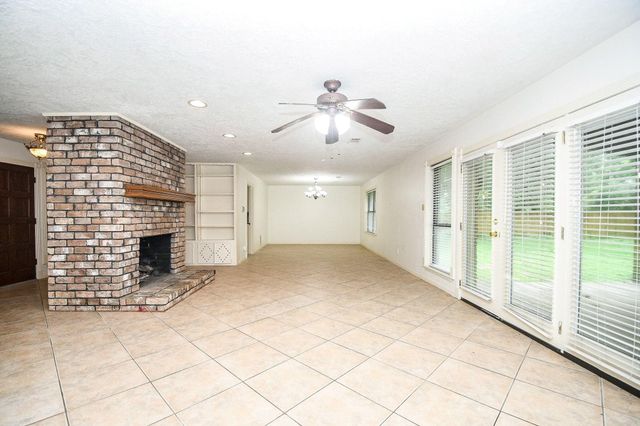 6702 Spring Leaf Drive, Spring, TX 77379