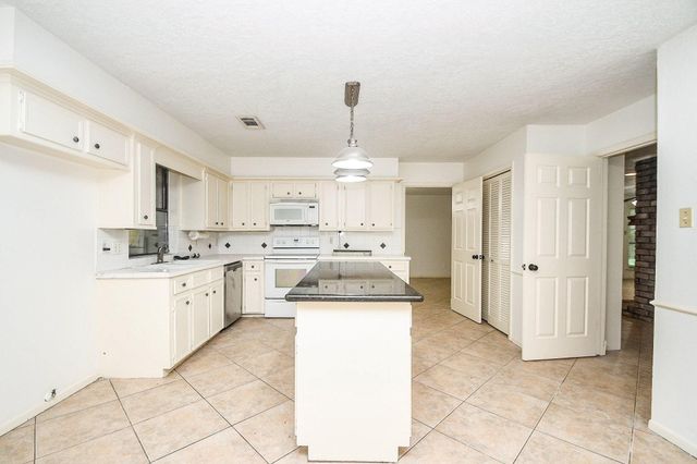 6702 Spring Leaf Drive, Spring, TX 77379