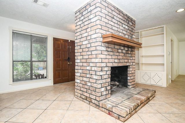 6702 Spring Leaf Drive, Spring, TX 77379