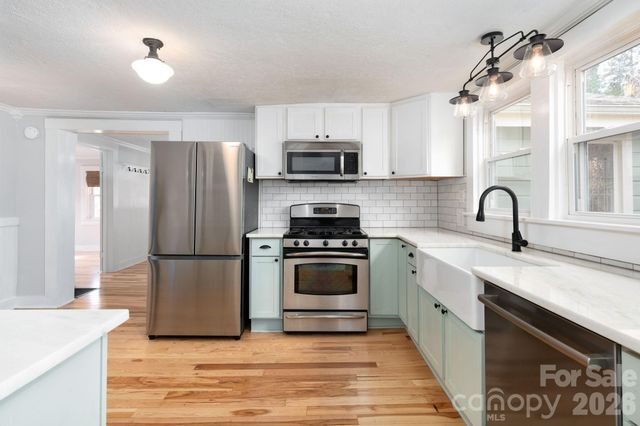 127 Shelburne Road, Asheville, NC 28806