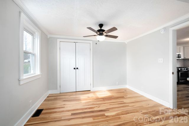 127 Shelburne Road, Asheville, NC 28806