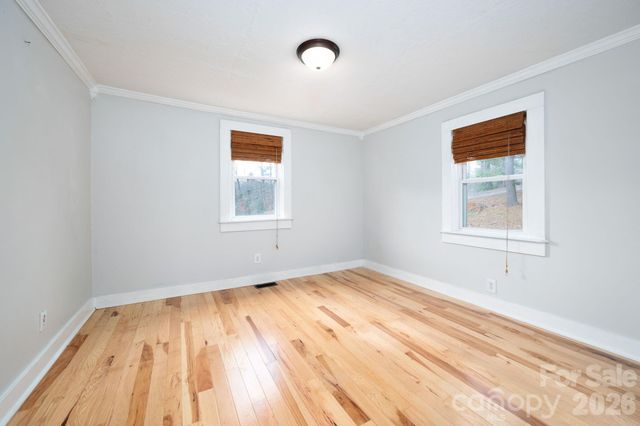 127 Shelburne Road, Asheville, NC 28806