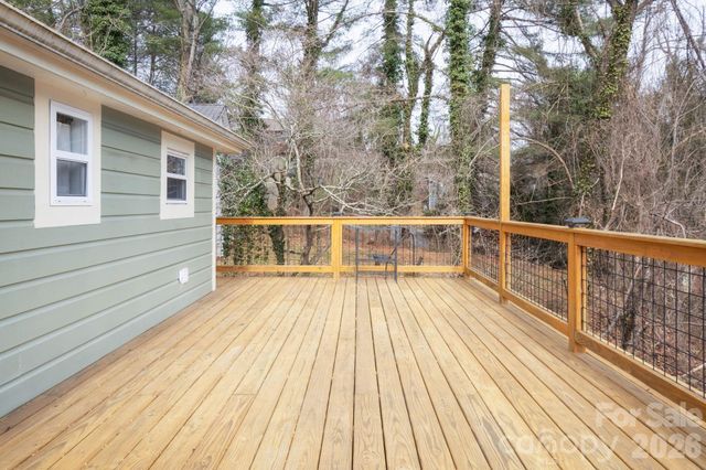 127 Shelburne Road, Asheville, NC 28806