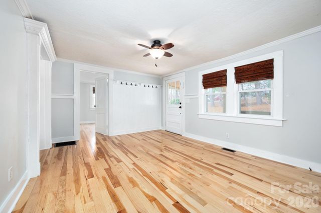 127 Shelburne Road, Asheville, NC 28806