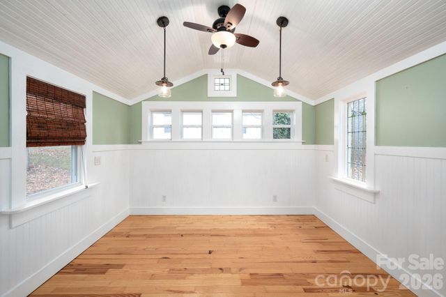 127 Shelburne Road, Asheville, NC 28806