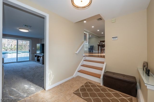 51 Carlisle Rd, Wayne Twp., NJ 07470