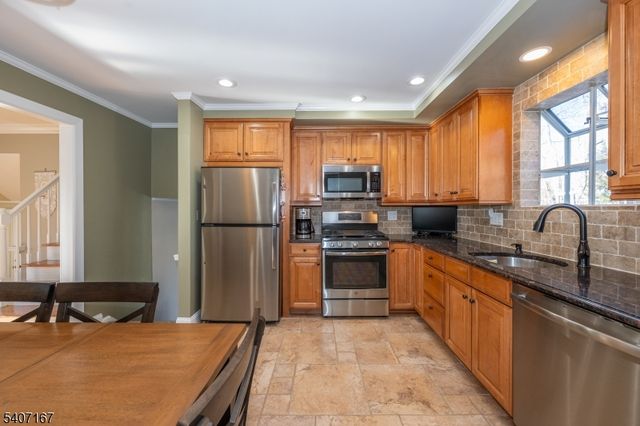 51 Carlisle Rd, Wayne Twp., NJ 07470