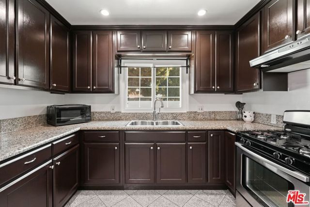 11006 Mansel Avenue, Inglewood, CA 90304