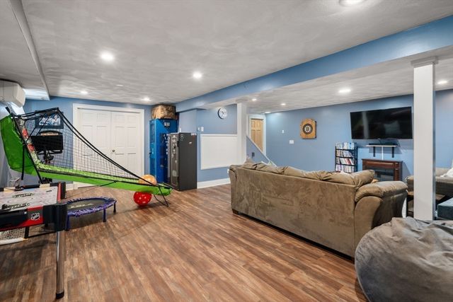 47 Colleens Way, Attleboro, MA 02703