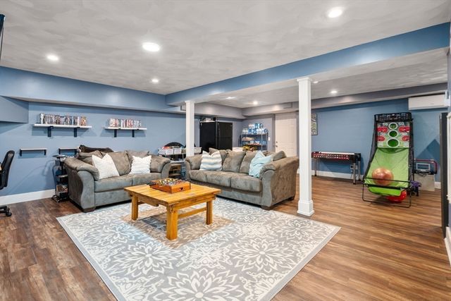 47 Colleens Way, Attleboro, MA 02703