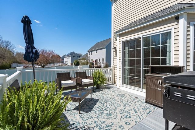 47 Colleens Way, Attleboro, MA 02703