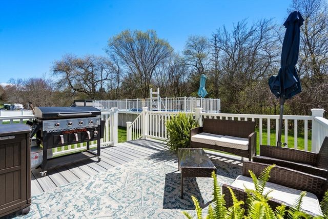 47 Colleens Way, Attleboro, MA 02703