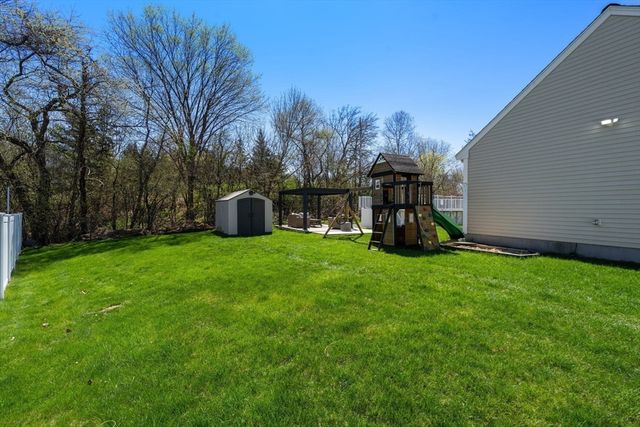 47 Colleens Way, Attleboro, MA 02703