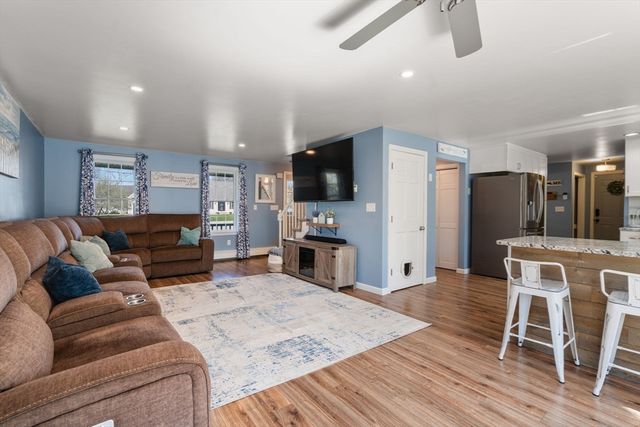 47 Colleens Way, Attleboro, MA 02703