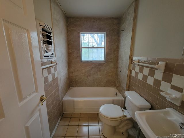 302 Zabra, San Antonio, TX 78227