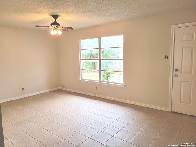 302 Zabra, San Antonio, TX 78227