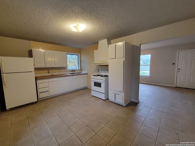 302 Zabra, San Antonio, TX 78227
