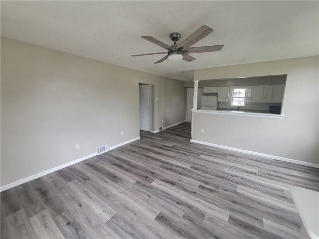 841 S 20th Street, St Joseph, MO 64507