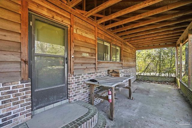 6952 Burrell Ln, Pensacola, FL 32503