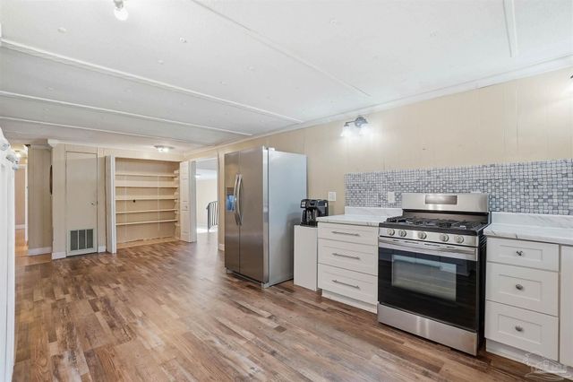 6952 Burrell Ln, Pensacola, FL 32503