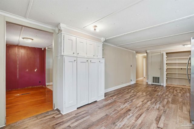 6952 Burrell Ln, Pensacola, FL 32503