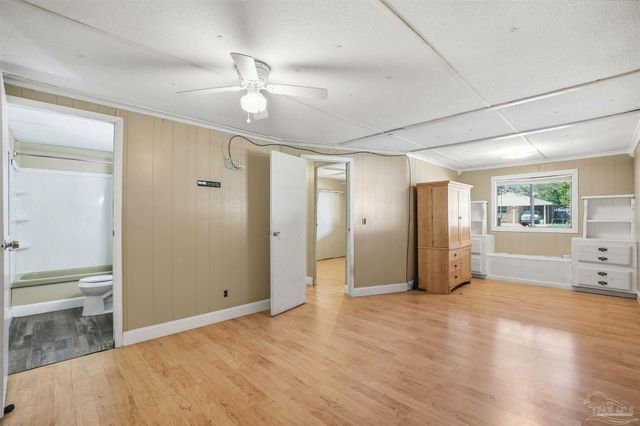 6952 Burrell Ln, Pensacola, FL 32503