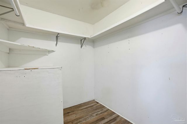 6952 Burrell Ln, Pensacola, FL 32503