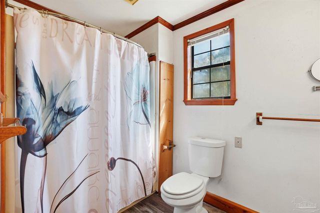 6952 Burrell Ln, Pensacola, FL 32503