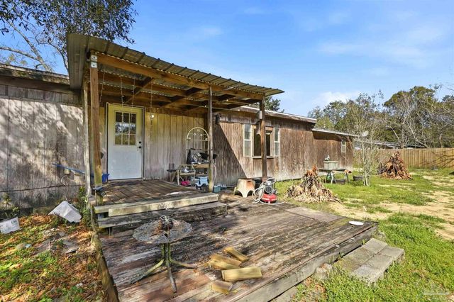 6952 Burrell Ln, Pensacola, FL 32503