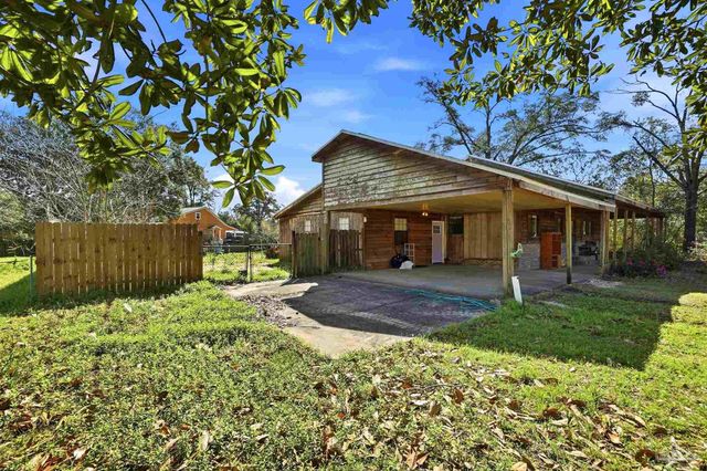 6952 Burrell Ln, Pensacola, FL 32503