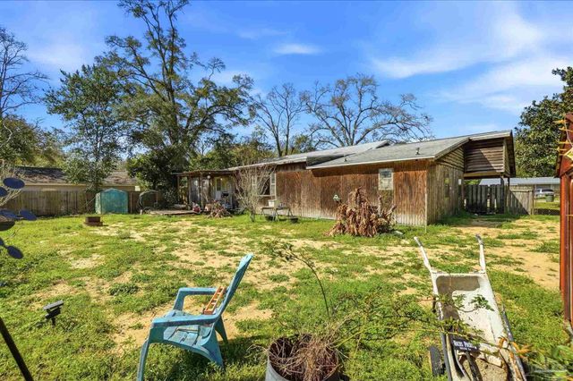 6952 Burrell Ln, Pensacola, FL 32503