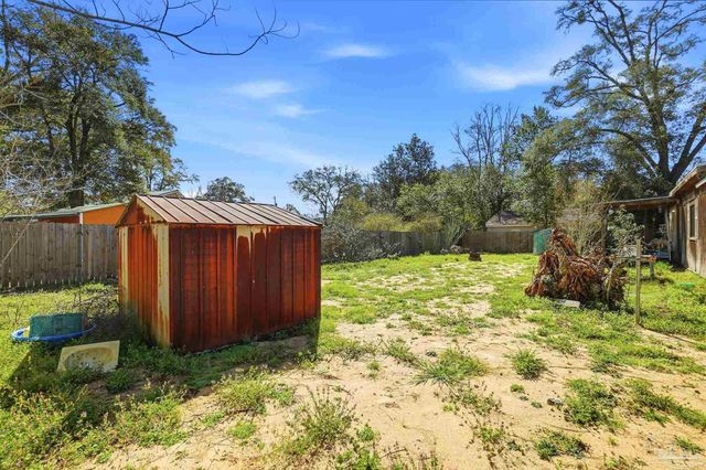 6952 Burrell Ln, Pensacola, FL 32503