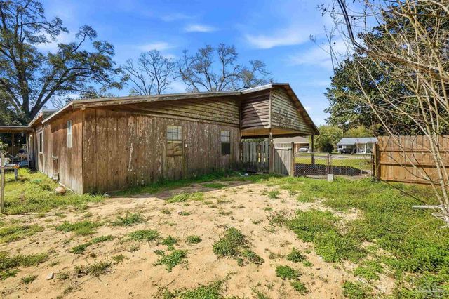 6952 Burrell Ln, Pensacola, FL 32503