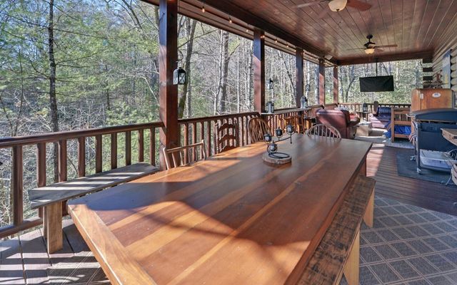 483 Vineyard Creek Way, Murphy, NC 28906