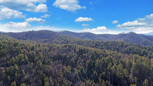 483 Vineyard Creek Way, Murphy, NC 28906