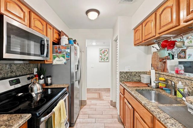 8642 MALLARD RESERVE DRIVE 101, Tampa, FL 33614