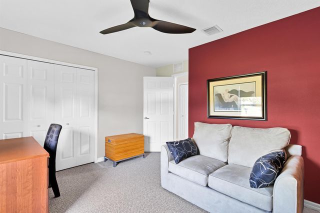 547 High Hawk Circle, Vero Beach, FL 32962