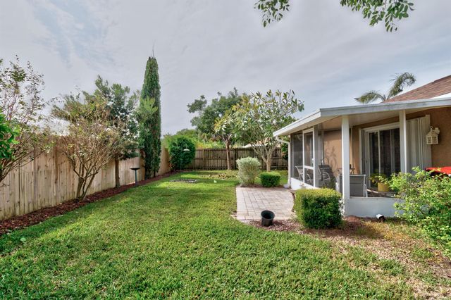 547 High Hawk Circle, Vero Beach, FL 32962