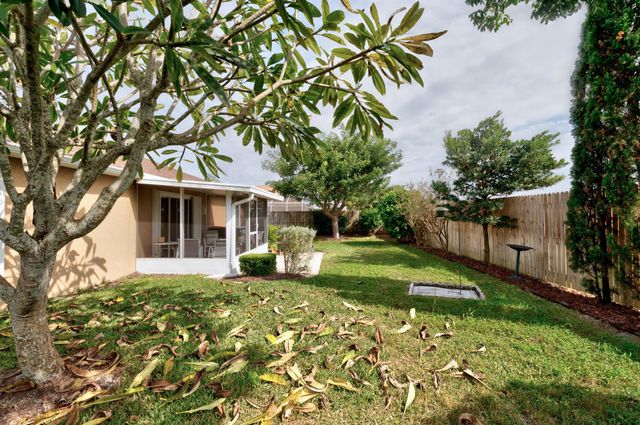 547 High Hawk Circle, Vero Beach, FL 32962