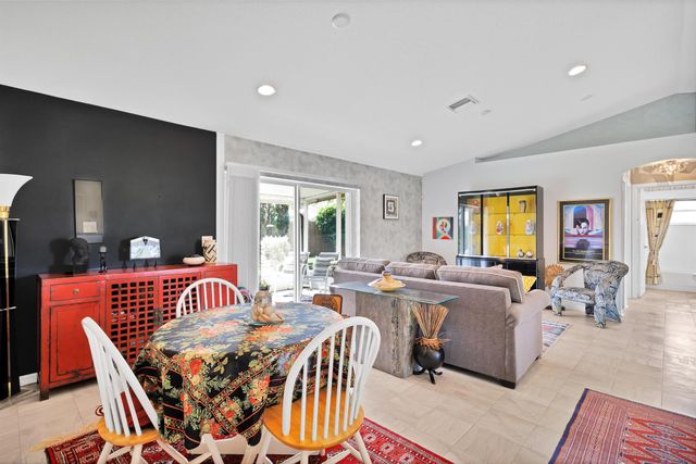 547 High Hawk Circle, Vero Beach, FL 32962