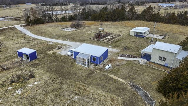 118 COUNTY RD 131, Higbee, MO 65257