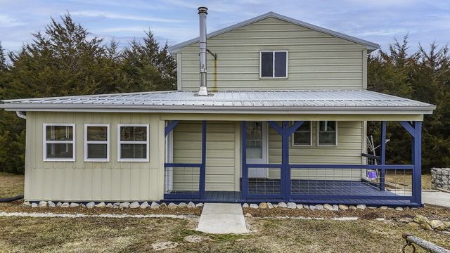 118 COUNTY RD 131, Higbee, MO 65257