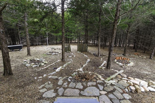 118 COUNTY RD 131, Higbee, MO 65257