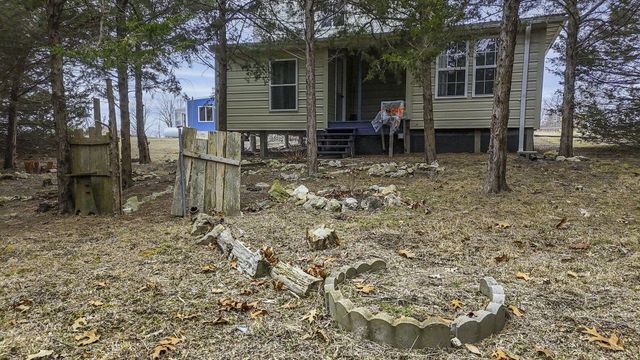 118 COUNTY RD 131, Higbee, MO 65257