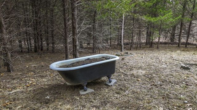 118 COUNTY RD 131, Higbee, MO 65257