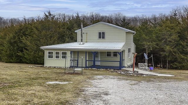 118 COUNTY RD 131, Higbee, MO 65257