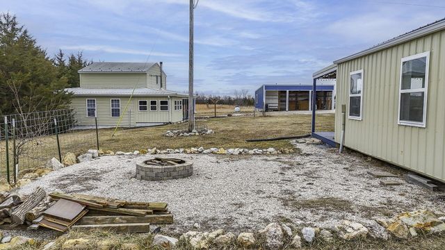 118 COUNTY RD 131, Higbee, MO 65257