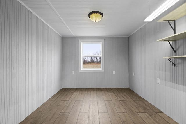 118 COUNTY RD 131, Higbee, MO 65257