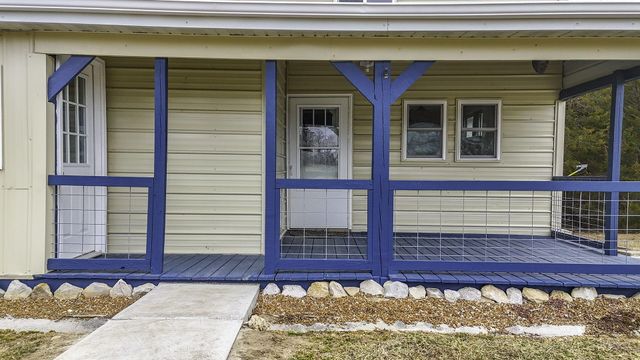 118 COUNTY RD 131, Higbee, MO 65257